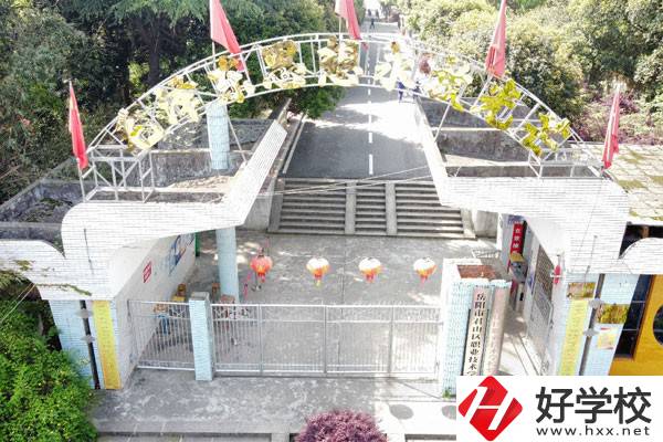 岳陽市君山區(qū)職業(yè)技術(shù)學校怎么樣？有哪些入學須知？