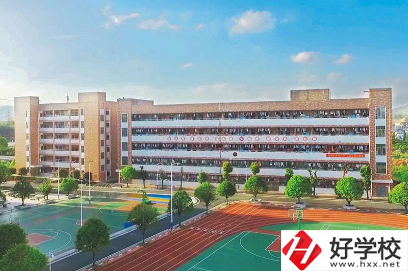 武岡市職業(yè)中專學(xué)校怎么樣？值得報考嗎？