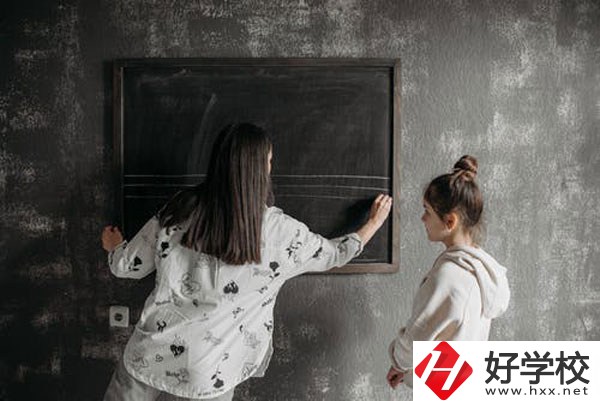 湖南省商業(yè)職業(yè)中等專業(yè)學(xué)校怎么樣？宿舍怎么樣？