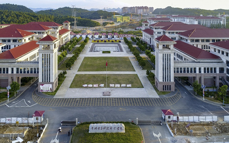 2024年樂山市醫(yī)藥科技學校有哪些專業(yè)